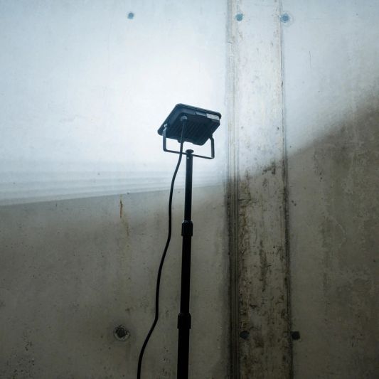 Brennenstuhl LED bouwlamp Jaro 7060 T 5800 Lumen - met statief en stekkerkabel