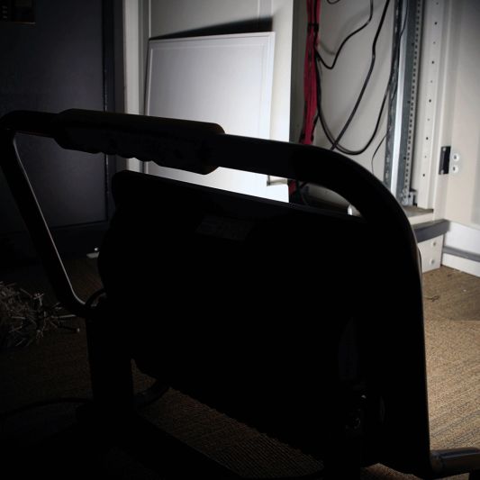 LED bouwlamp op standaard waterdicht klasse 2 – 150 Watt