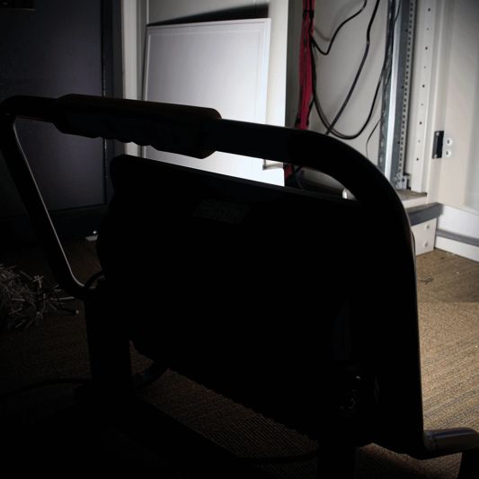 LED bouwlamp op standaard waterdicht klasse 2 – 50 Watt