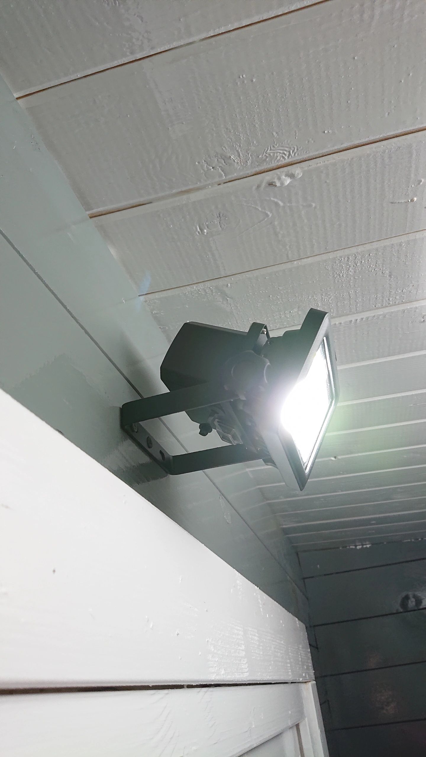 Oplaadbare LED bouwlamp op accu met grondstandaard – 10 Watt
